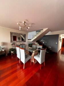 Dúplex en Santiago de Surco | En Venta