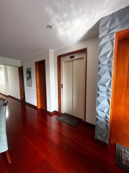 Dúplex en Santiago de Surco | En Venta