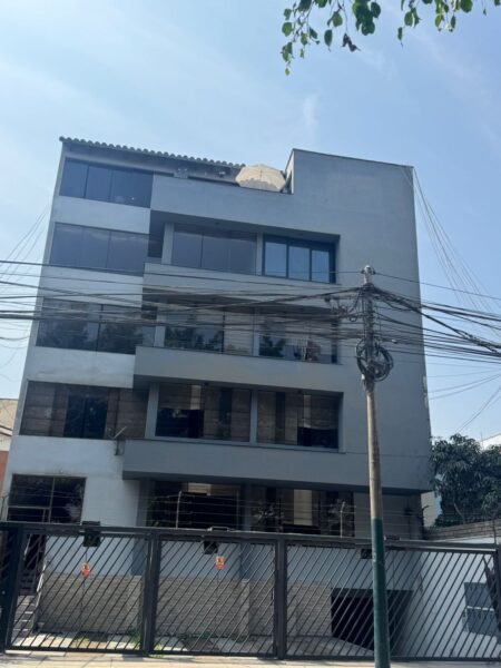 Departamento en Caminos del Inca | En Venta
